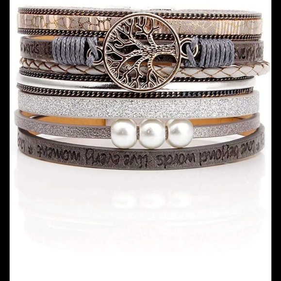 New! Jenia multi level design leather bracelet - Picture 6 of 7